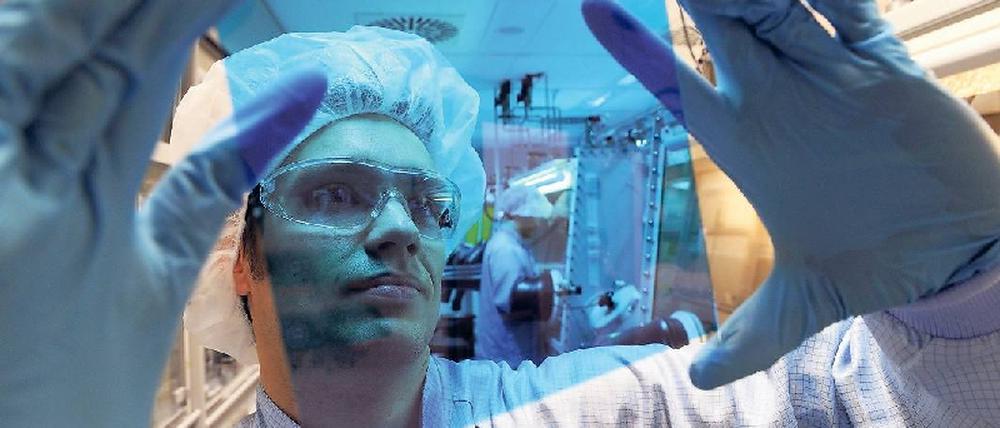 Seltsame Perspektive. Gehören Fachhochschulen bald nicht mehr zur Forschung? Oder trifft es auch die Universitäten? Bundesweit wird der Ressortzuschnitt ein Novum.