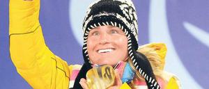 Winken in Whistler. Verena Benetele mit einer von fünf Goldmedaillen bei den paralympischen Winterspielen 2010. Foto: dpa