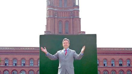 Hereinspaziert. Klaus Wowereit wird im Roten Rathaus mit sieben neuen Kollegen regieren. Bislang ist nur eine Frau als Senatorin fest gesetzt. 