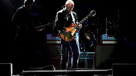 Unter coolen Rockfans und –kritikern und eben auch einer ganzen Menge Dylan-Verehrer gilt es als besonders cool, Mark Knopfler als uncool zu verachten.