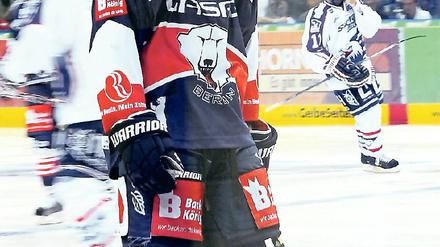 Serie gerissen. Auch Jim Sharrow blieb in Straubing ohne Tor. 