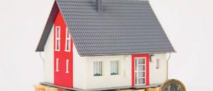 Ohne stabiles Fundament wird das Eigenheim zum Albtraum. Foto: dpa