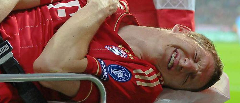 Bastian Schweinsteiger fällt möglicherweise bis zum Ende des Jahres 2011 wegen einer schweren Schulterverletzung aus.