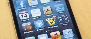 Das Akkuproblem tauchte zeitgleich mit dem Start des iPhone 4S auf, betroffen sind aber auch andere Geräte mit iOS 5. Foto: AFP