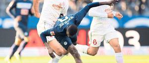 Stolperspiel. Gegen die Mainzer kam Herthas Angreifer Adrian Ramos nicht in Tritt – wie sein ganzes Team. Foto: dpa