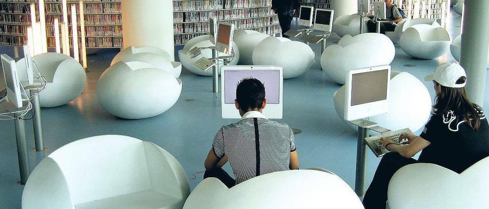 Bildung und Boom: Die neue Zentral- und Landesbibliothek soll nach dem Vorbild der Openbaare Bibliotheek in Amsterdam entstehen. 