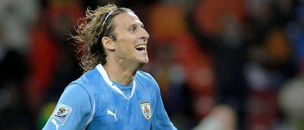 Er ist der Beste. Diego Forlan darf sich über den Goldenen Ball als Top-Spieler dieser WM freuen.