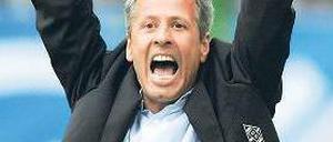 Da kommt Freude auf. Lucien Favre und seine Gladbacher sind bisher die große Überraschung in dieser Saison. Foto: dpa