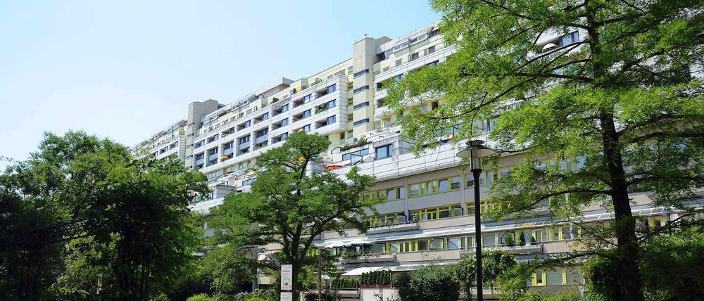 Auch in den Wohnkomplexen in der Schlangenbader Straße gibt es Sozialwohnungen.