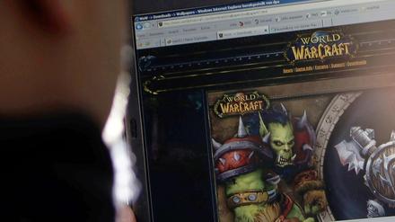 Nicht nur Online-Rollenspiele, wie die virtuelle Parallelwelt von World of Warcraft, haben ein hohes Suchtpotential. Von sozialen Netzwerke wie Facebook sind vor allem 14- bis 16-jährige Mädchen abhängig. 