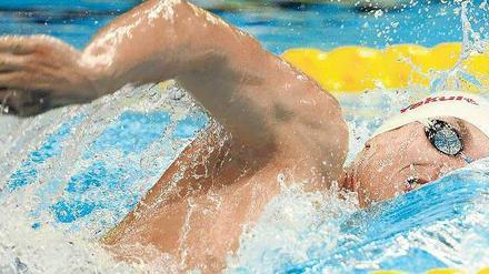 Armzug um Armzug. Paul Biedermann nähert sich bei der Schwimm-WM in Schanghai der Bronzemedaille über 400 Meter Freistil. Foto: dapd