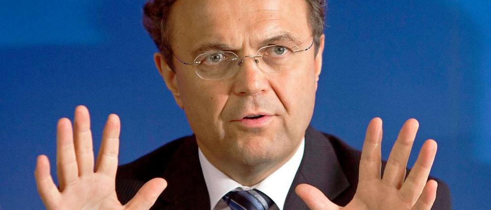 Beruhigende Worte vom Innenminister: Hans-Peter Friedrich sagte, es gebe keine Hinweise auf geplante rechtsextremistische Attentate in Deutschland.