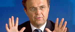 Beruhigende Worte vom Innenminister: Hans-Peter Friedrich sagte, es gebe keine Hinweise auf geplante rechtsextremistische Attentate in Deutschland.
