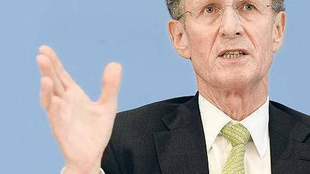 Für einen Schuldenerlass Griechenlands plädiert der frühere Wirtschaftsweise Bert Rürup. Foto: dpa