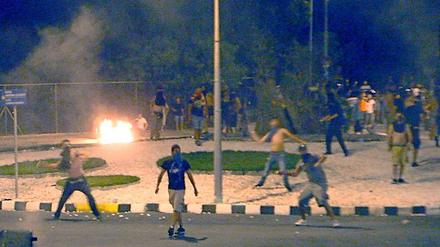 Vor dem Präsidentenpalast in Nikosia kommt es zu Ausschreitungen.
