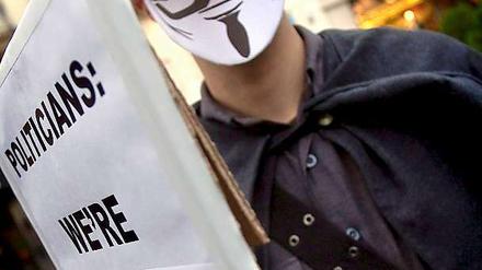 Sie nennen sich selbst "Hacktivists": Anhänger der Gruppe "Anonymous", die eigenen Angaben zufolge geheime Dokumente aus dem Computernetzwerk der Nato geklaut hat.