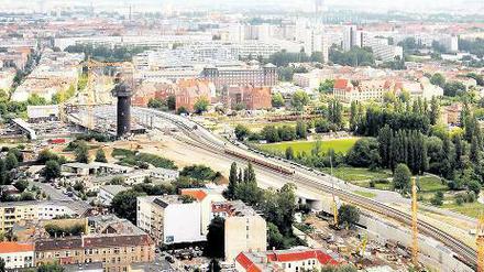 „Halleluja Berlin, alle wollen dahin“, sang schon der Komiker Rainald Grebe. Die Einwohnerzahl der Hauptstadt wächst. 