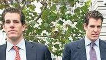Die Kläger. Cameron (li) und Tyler Winklevoss werfen dem Facebook-Gründer vor, ihre Idee geklaut zu haben. Foto: AFP
