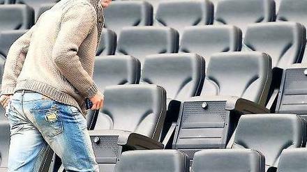Er darf Platz nehmen. Maik Franz ist nun in Berlin angekommen. Foto: dpa