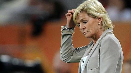 Wurschteln statt Kombinieren. Silvia Neid setzte gegen Japan auf Wucht. Doch auch die fehlte gegen die cleveren Japanerinnen.