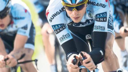 Training für die Tour. Alberto Contador übt im Kreise seiner Teamkollegen. Dreimal hat er bislang die Frankreichrundfahrt gewonnen. 