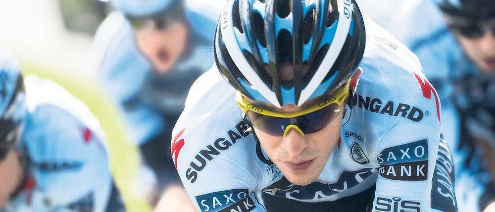 Training für die Tour. Alberto Contador übt im Kreise seiner Teamkollegen. Dreimal hat er bislang die Frankreichrundfahrt gewonnen.