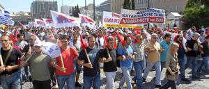 Viele Griechen fühlen sich durch die massiven Sparmaßnahmen ungerecht behandelt.