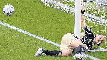 Nadine Angerer, 32, kassierte beim 2:1-Sieg gegen Kanada ihren ersten Gegentreffer bei einer WM. 