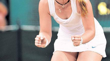 Fassungslos vor Freude. Sabine Lisicki geht nach dem Matchball auf die Knie.