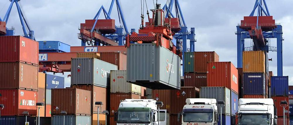 Deutsche Unternehmen lassen sich von der Schuldenkrise in der EU nicht beeindrucken - die Stimmung bleibt gut.