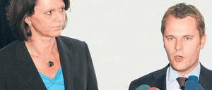 Zwei Minister, viele Institute. Verbraucherschutzministerin Ilse Aigner (CSU) und Gesundheitsminister Daniel Bahr (FDP) offenbarten in der Öffentlichkeit mehrfach Wissenslücken beim Thema Ehec. 