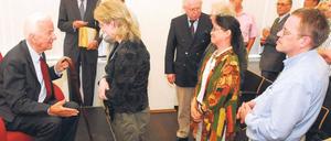 Diskussion mit Leserinnen und Lesern. Richard von Weizsäcker hatte bei seinem Tagesspiegel-Auftritt viel zu erzählen. 