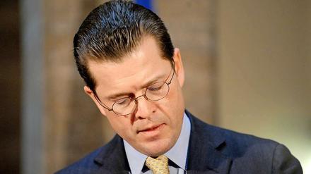 Er sagt erst einmal Tschüss. Karl-Theodor zu Guttenberg will eine Auszeit nehmen