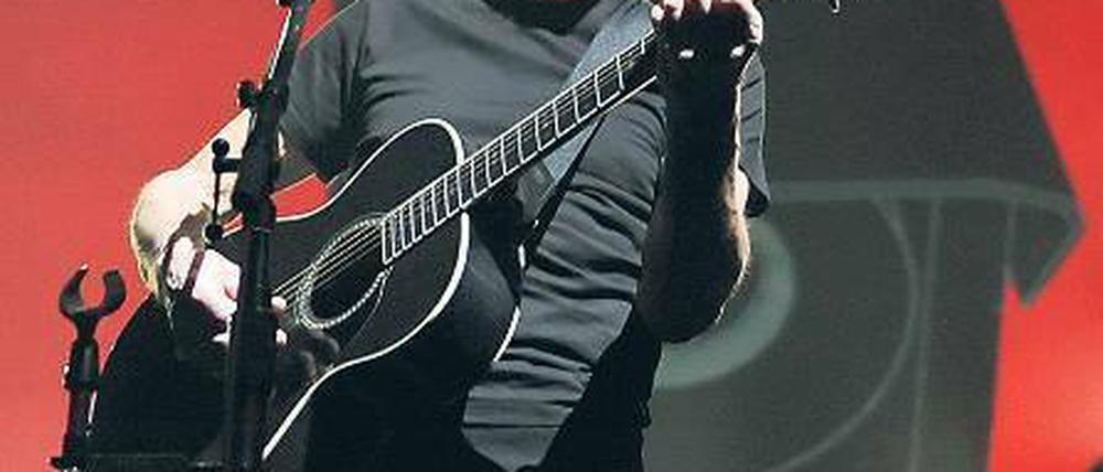 Stein für Stein. Roger Waters als Pink in der O2-World. Foto: dpa