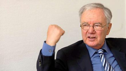 Die möglichen Stasi-Verstrickungen des brandenburgischen Ex-Ministerpräsident Manfred Stolpe (SPD) sorgen für Streit in der Enquete-Kommission des Brandenburger Landtags zur Aufarbeitung der SED-Diktatur.