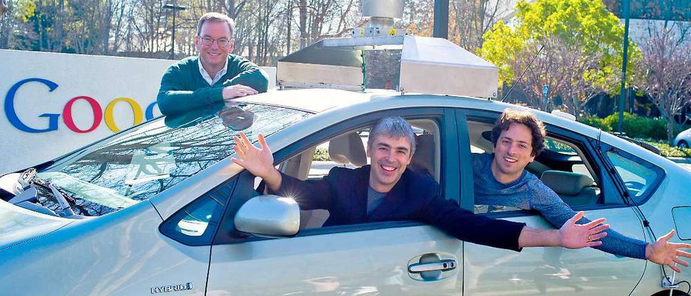 Führungsspitze: Google-Verwaltungsratschef Schmidt mit den Unternehmensgründern Page und Brin (v. l.). Larry Page sitzt seit April auf dem Chefsessel.