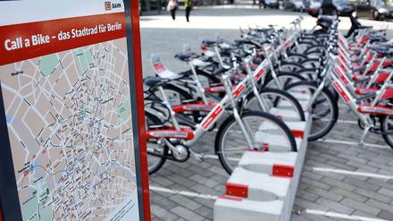 Klotz an Klotz. Die Bahn will an bis zu 320 Orten in der Stadt ihre Fahrradständer montieren. 