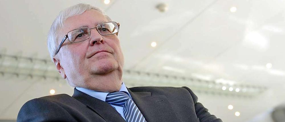 Theo Zwanzigers Position ist stark, aber der DFB-Präsident muss Missstände nun auch offen anprangern.