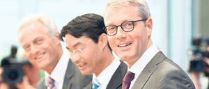 Am Montag hat das Kabinett ein halbes Dutzend Energiegesetze und diverse Eckpunktepapiere zur Energiewende beschlossen. Das Bild zeigt die drei zuständigen Minister Ramsauer, Rösler und Röttgen (v. l.). 