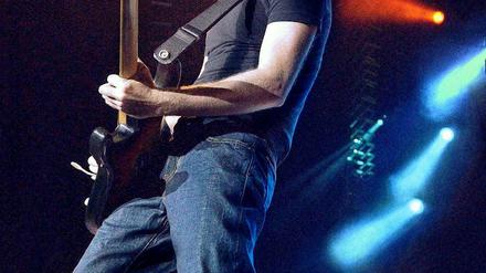 Bryan Adams.