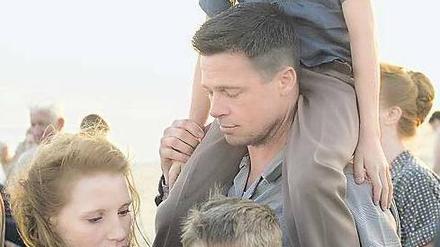 Urfamilie. Mr. und Mrs. O’Brien (Brad Pitt und Jessica Chastain) mit ihren Kindern.