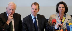 Der Präsident des Robert-Koch-Instituts, Reinhard Burger, Bundesgesundheitsminister Daniel Bahr (FDP) und Bundesverbraucherministerin Ilse Aigner (CSU).