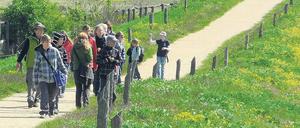 Staatlicher Transfer zum Wandern. Schulen müssen künftig dafür sorgen, dass Kinder aus einkommensschwachen Familien die Teilnahme am Ausflug bezahlt bekommen. 