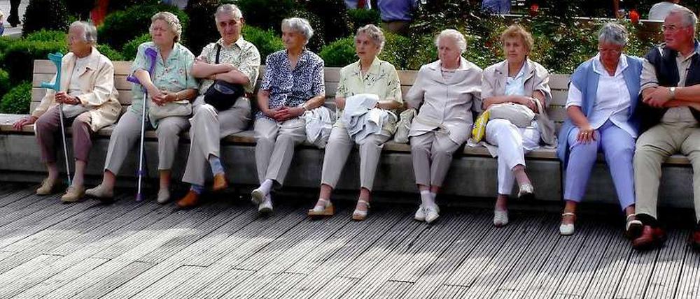 Immer der Reihe nach. Erst soll die Rente mit 67 mal umgesetzt werden, dann könne man weiter sehen.