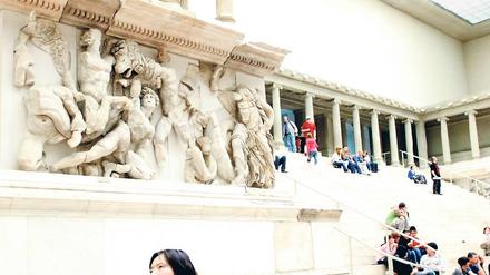 Anziehungspunkt. Der Pergamon-Altar ist das Herzstück der Berliner Antike-Sammlungen. 