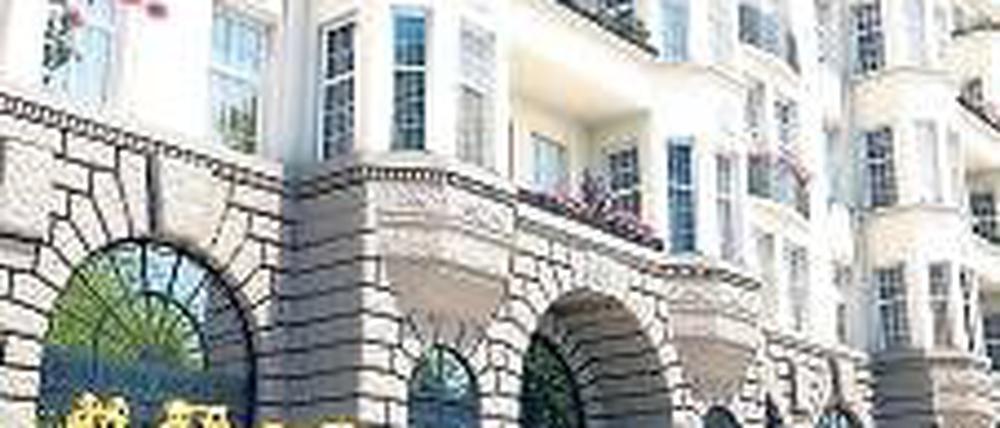 Elchtest. Die Schaubühne lädt ein. 