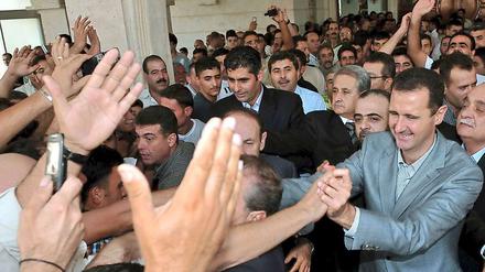 Er galt als Reformer und entpuppte sich als Gaddafi-Nachahmer. Syriens Präsident Baschar al-Assad lässt auf seine Bevölkerung schießen. Die Instabilität Syriens bereitet Israel Sorgen.