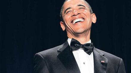 Fähig zur Selbstironie. Beim Korrespondentendinner des Weißen Hauses nahm US-Präsident Barack Obama sich selbst auf die Schippe. Er verschonte aber auch politische Gegner nicht. Obamas Spott zielte dabei vor allem auf diejenigen Republikaner, die bei der Präsidentschaftswahl 2012 antreten wollen, darunter Michele Bachmann von der erzkonservativen Tea-Party-Bewegung. 