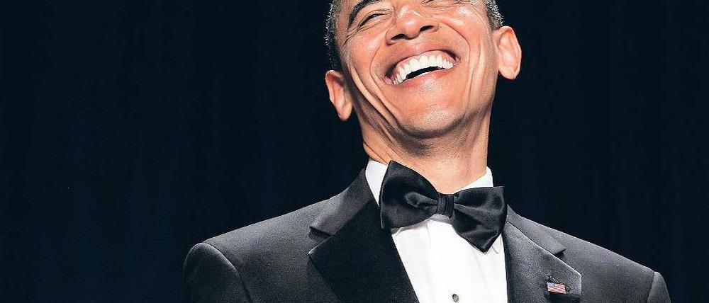 Fähig zur Selbstironie. Beim Korrespondentendinner des Weißen Hauses nahm US-Präsident Barack Obama sich selbst auf die Schippe. Er verschonte aber auch politische Gegner nicht. Obamas Spott zielte dabei vor allem auf diejenigen Republikaner, die bei der Präsidentschaftswahl 2012 antreten wollen, darunter Michele Bachmann von der erzkonservativen Tea-Party-Bewegung.