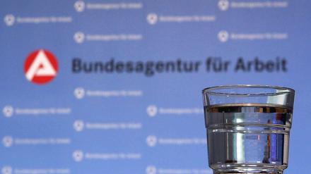 Diskussionen, ob das Glas halb voll oder halb leer ist, kommen bei der derzeitigen positiven Entwicklung am Arbeitsmarkt nicht auf.